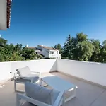 Feriehus Espectacular Adosada A Escasos Metros De La Playa Marbella