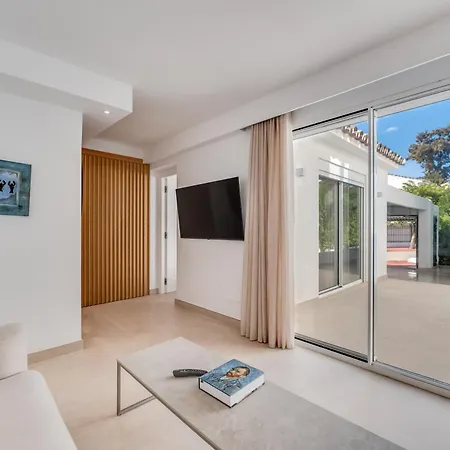 Espectacular Adosada A Escasos Metros De La Playa Marbellac