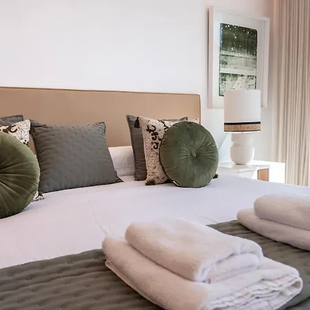 Espectacular Adosada A Escasos Metros De La Playa *