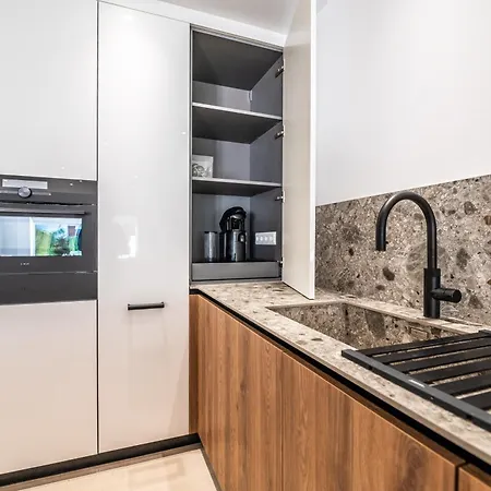 Espectacular Adosada A Escasos Metros De La Playa מארבלה