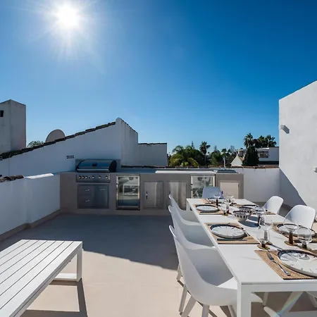 Espectacular Adosada A Escasos Metros De La Playa *