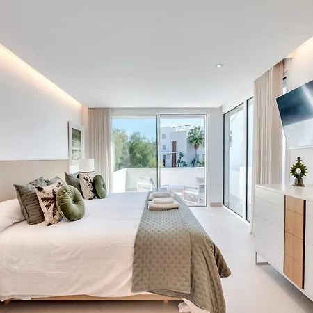 Espectacular Adosada A Escasos Metros De La Playa Marbella