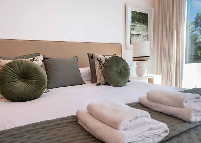 Espectacular Adosada A Escasos Metros De La Playa *