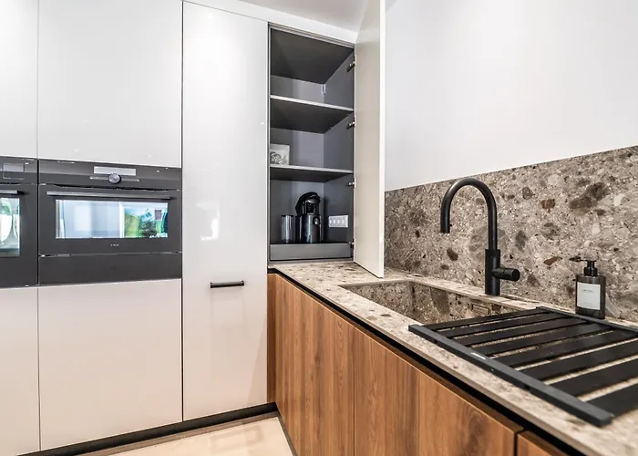 Espectacular Adosada A Escasos Metros De La Playa Marbella