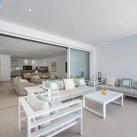 Espectacular Adosada A Escasos Metros De La Playa