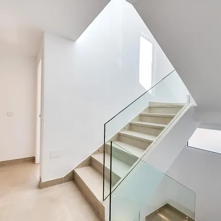 Espectacular Adosada A Escasos Metros De La Playa マルベーリャ