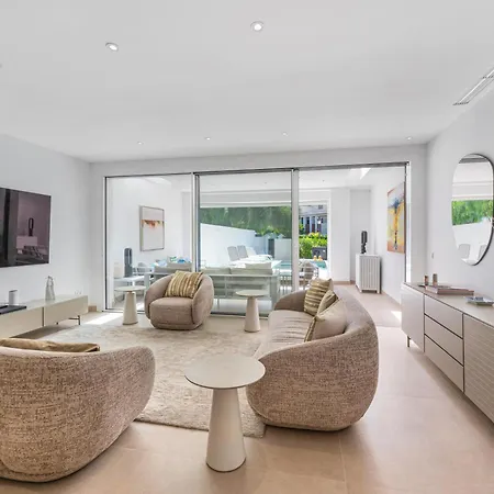 Espectacular Adosada A Escasos Metros De La Playa 別荘 マルベーリャ